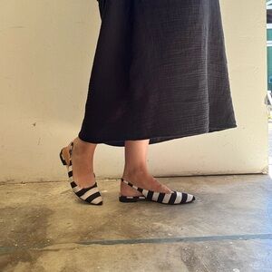 Tesori Zebra Printed Pointed Toe Flats Size 8.5